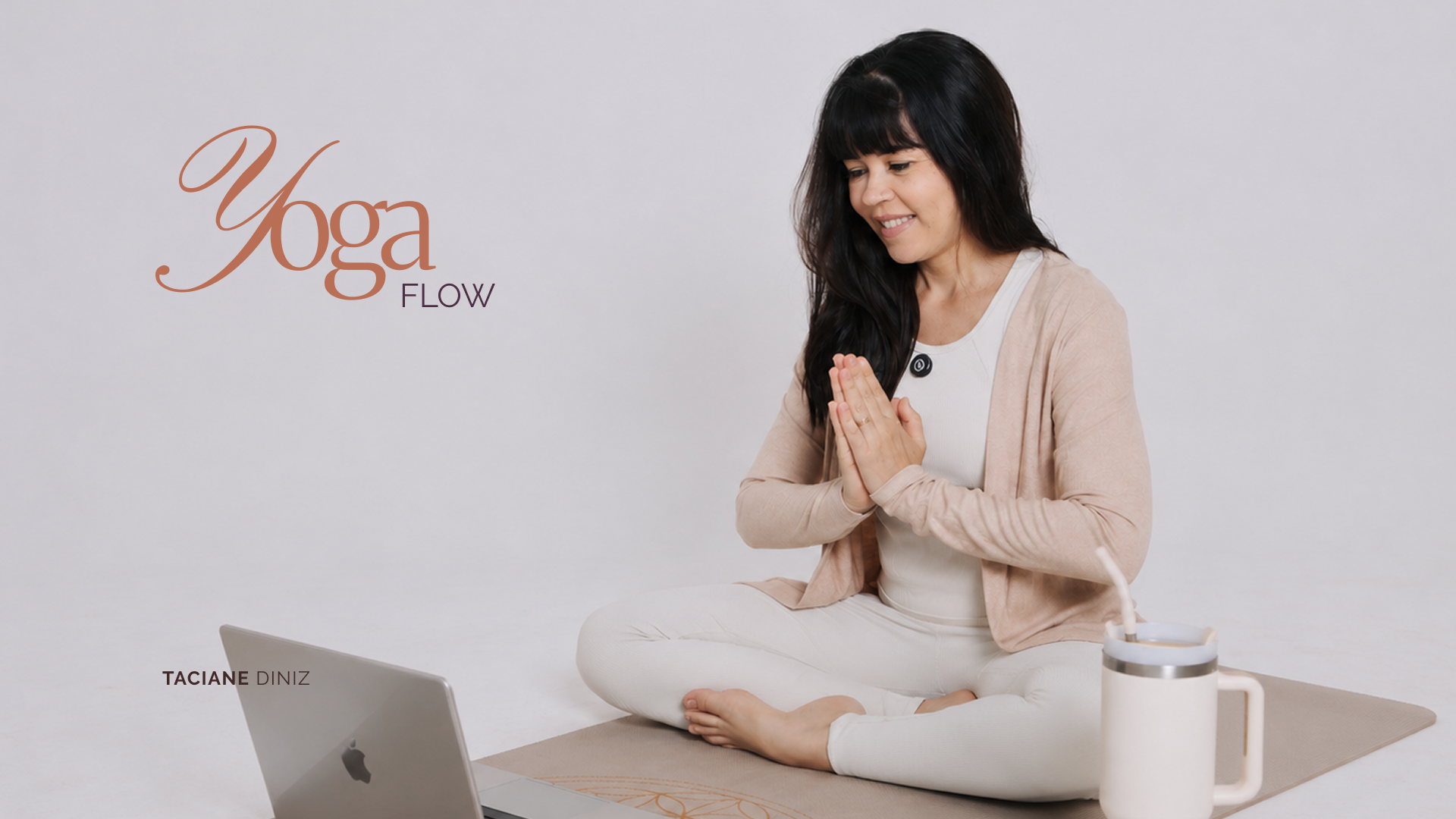 Prática de Yoga Flow com Taci Diniz